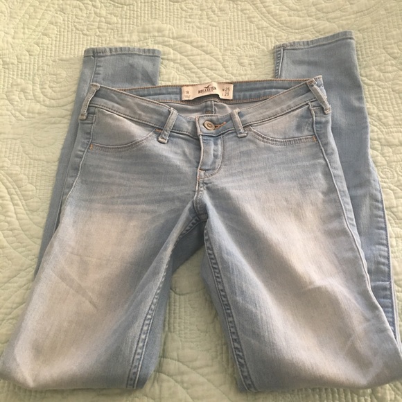 Hollister Denim - Holister Skinny Jeans, Sz 1R Hollister Denim - Holister Skinny Jeans, Sz 1R